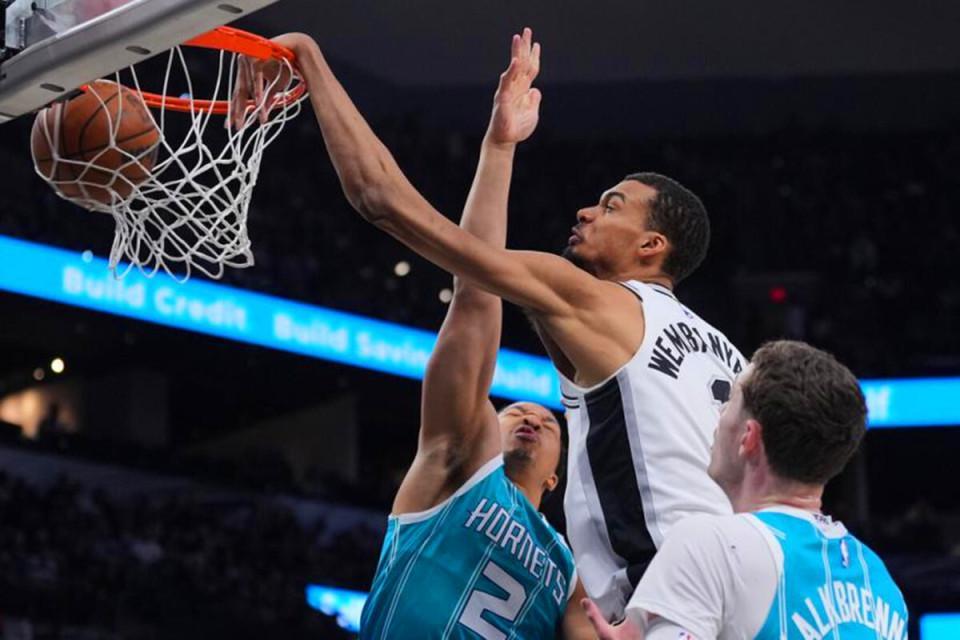 开云电子-马刺18战16胜，范乔丹公开泼冷水！文班比肩06姚明用行动打破质疑